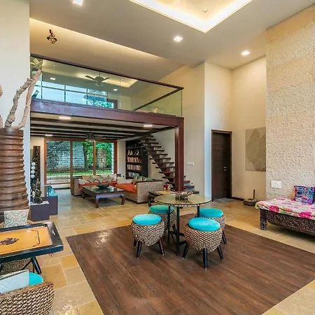 Stayvista'S Arihant Villa - 5Bhk Near Lonavala Railway Station With Private Pool-3